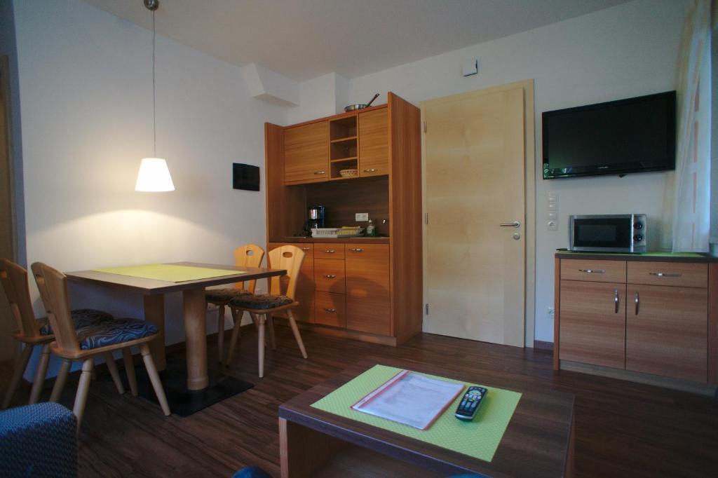 Weihergut Cermes Habitación foto
